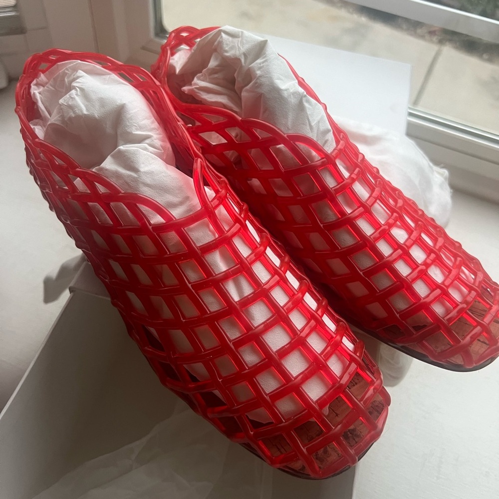 The Row Mara Jelly Flats Red 40